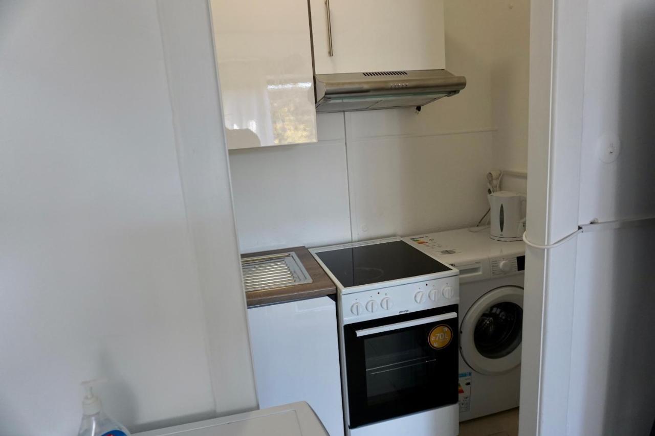 Alster Hamburg - Saniertes Und Mobliertes Apartment Mit Bad Und Kuche Экстерьер фото