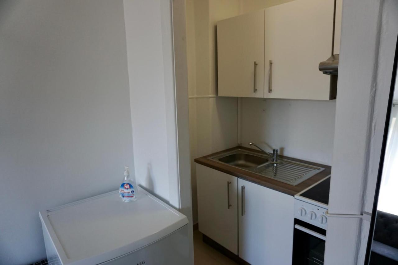Alster Hamburg - Saniertes Und Mobliertes Apartment Mit Bad Und Kuche Экстерьер фото