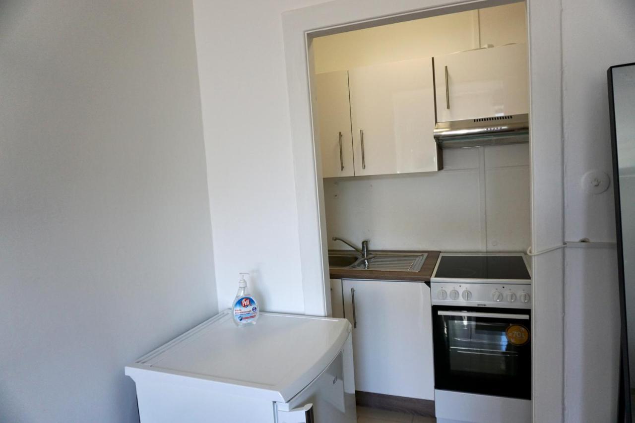 Alster Hamburg - Saniertes Und Mobliertes Apartment Mit Bad Und Kuche Экстерьер фото